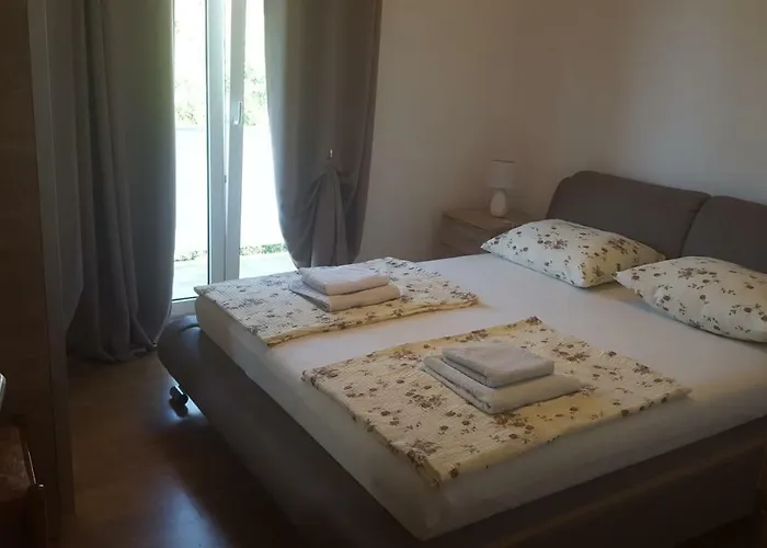 Slavica * ראב