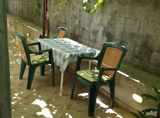 דירה Slavica ראב