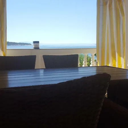 Slavica Apartment Rab Town