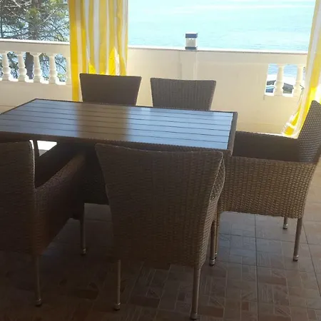 Slavica Apartment Rab Town