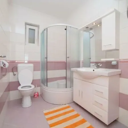 Slavica Apartment Rab Town